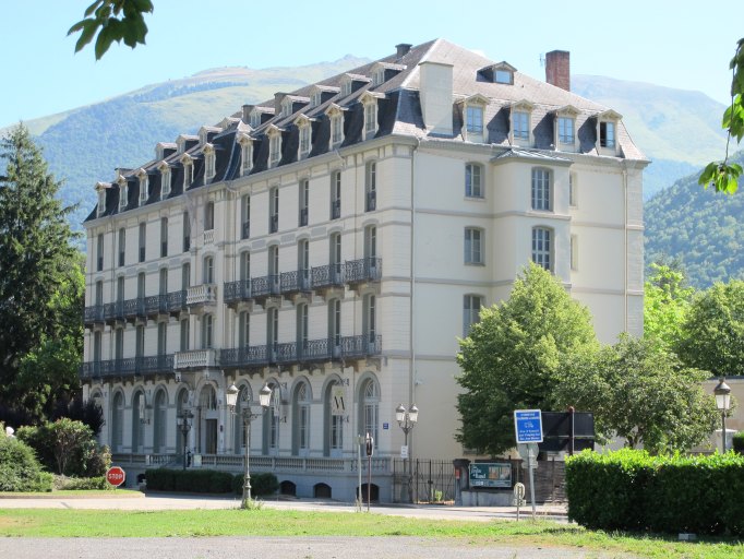 Vue d'ensemble depuis le sud-ouest.