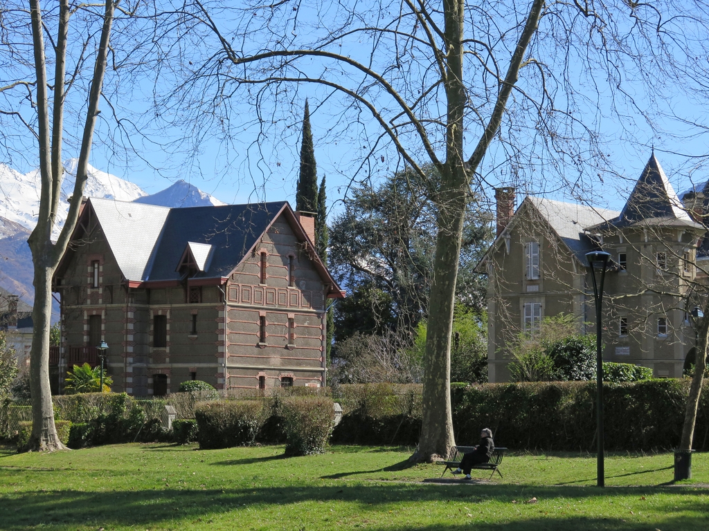 Boulevard méridional du jardin : la villa d'Hector Sassère, le fondateur.