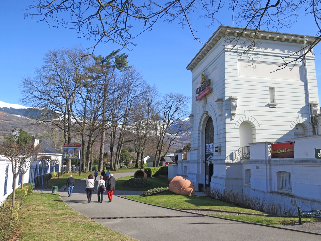 Casino, anciennement établissement médical dit Institut thérapeuthique