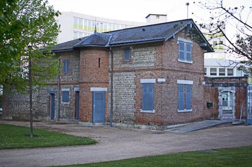 Pavillon d'entrée : conciergerie de la Villa Fould, actuellement Parc Chastellain