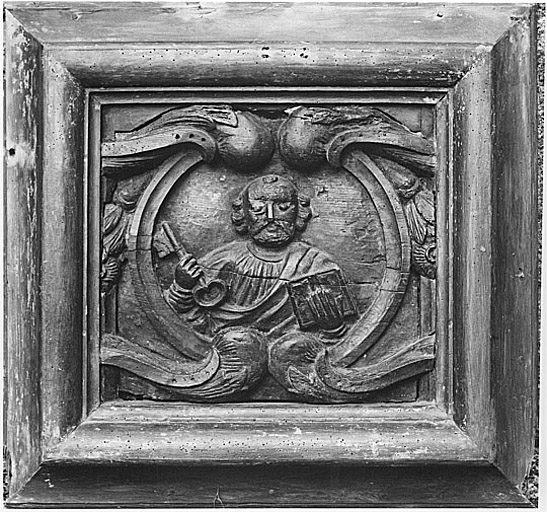 Bas-relief (élément de tabernacle ?) : saint Pierre