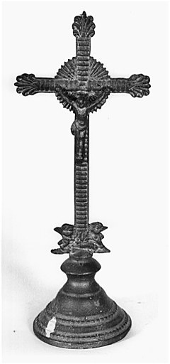 Croix d'autel : Christ en croix