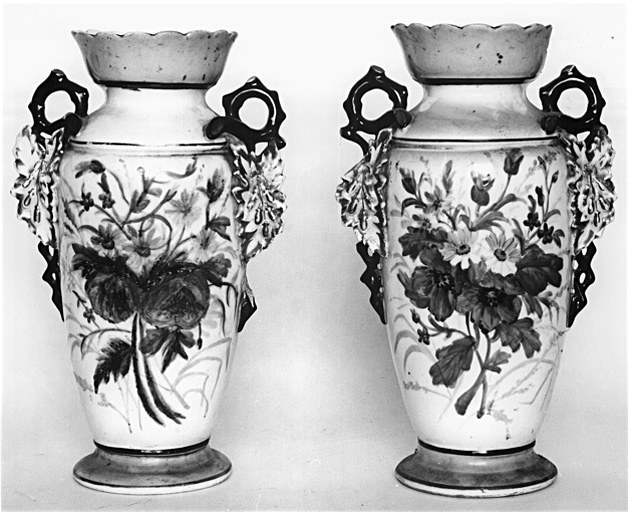 2 vases à fleurs