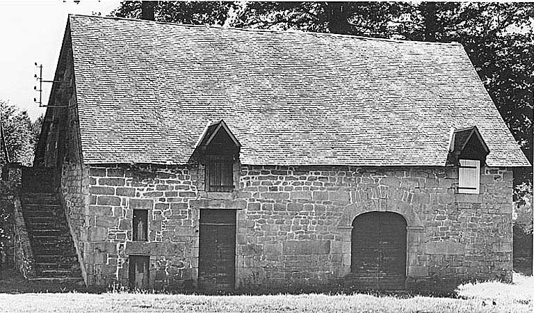 Grange-étable : façade ouest.