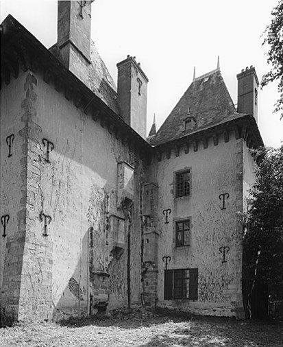 Façade arrière avec pavillon, côté ouest.