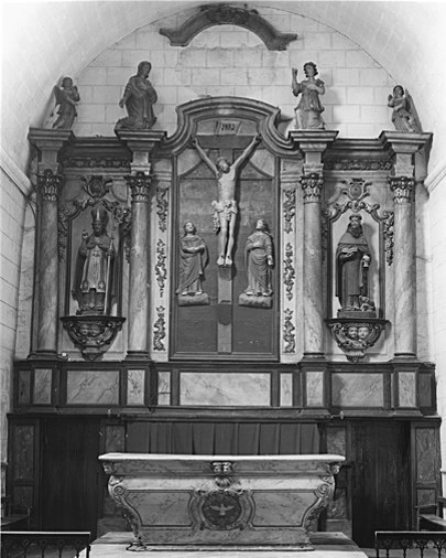 Ensemble du maître-autel (autel, tabernacle, exposition, retable, 4 statues)