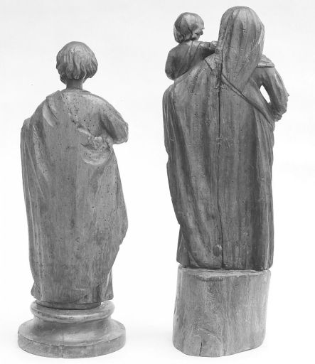 Statuettes de Vierge à l'enfant et saint Pierre : revers.