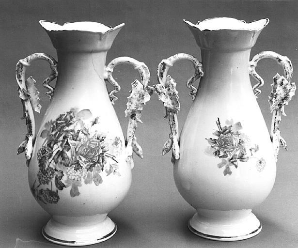 2 vases à fleurs