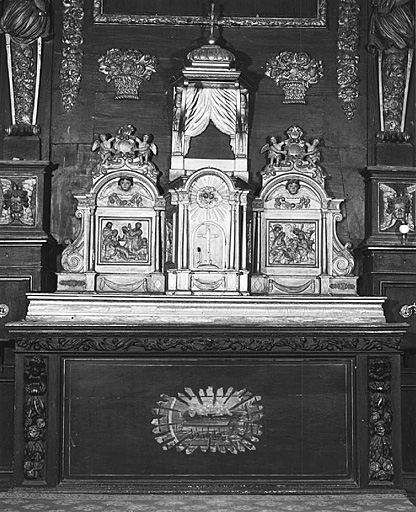 Autel, tabernacle (autel tombeau, tabernacle à ailes)