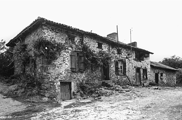 Logis de ferme, façade est.