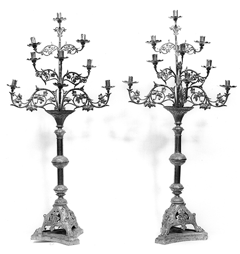 2 chandeliers à branches