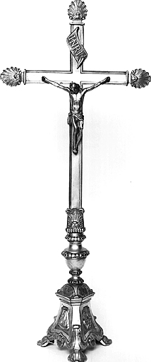 Croix d'autel : Christ en croix