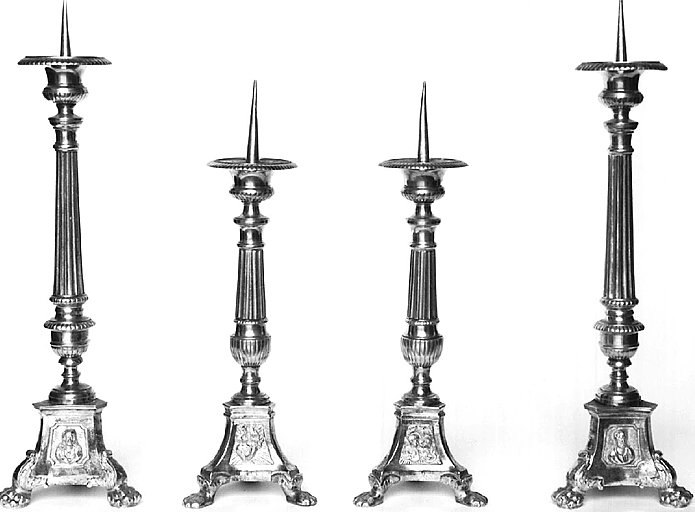 4 chandeliers d'autel