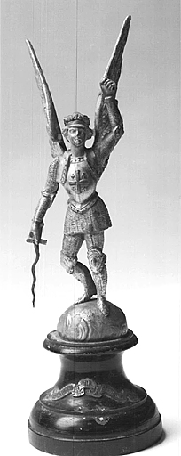 Statuette : saint Michel
