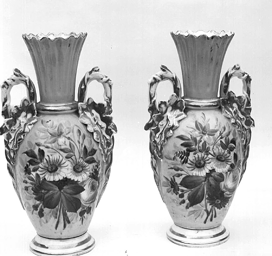 2 vases à fleurs