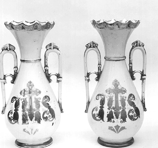 2 vases d'autel