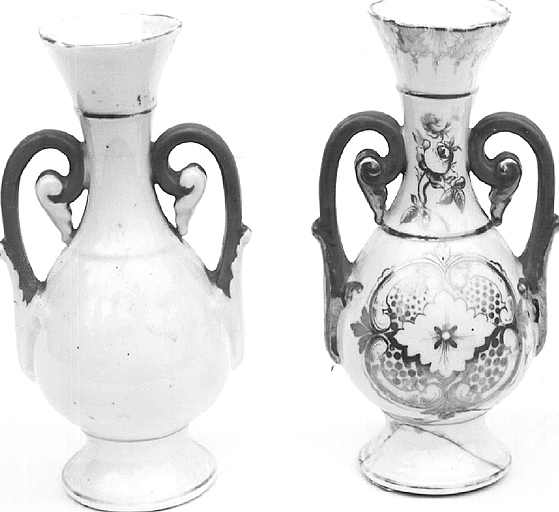 2 vases à fleurs