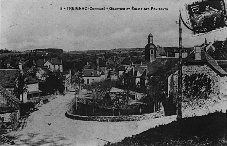 Quartier et chapelle des Pénitents. A l'extrême gauche, au deuxième plan, le pignon du temple protestant.