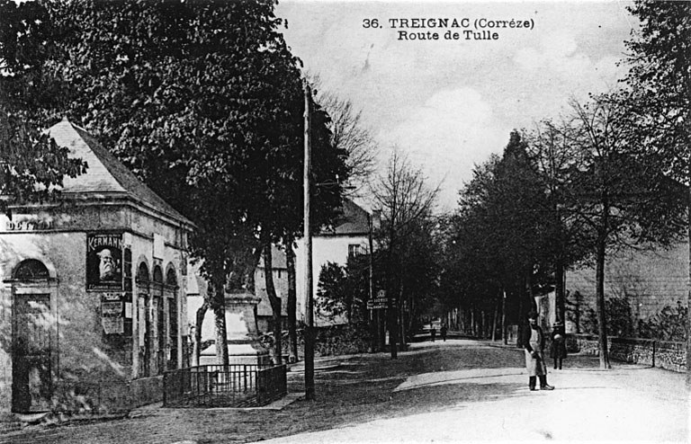 Route de Tulle (avenue Léon Vacher) . Poids public et statue de Charles Lachaud.