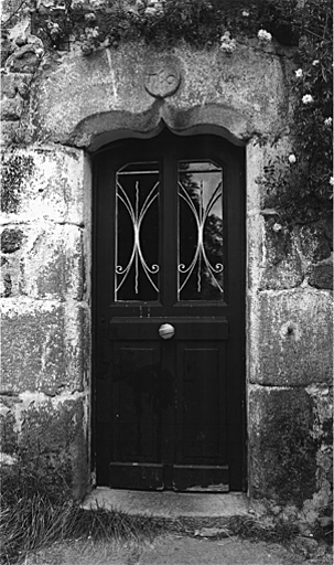 Porte du logis datée 1760.
