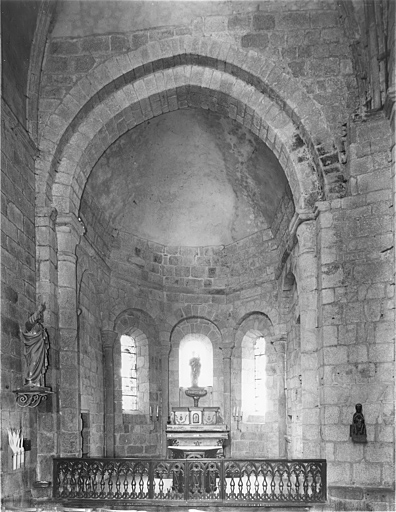 Abbaye de Bénédictins puis de Mauristes et église abbatiale puis paroissiale Saint-André, Saint-Léger