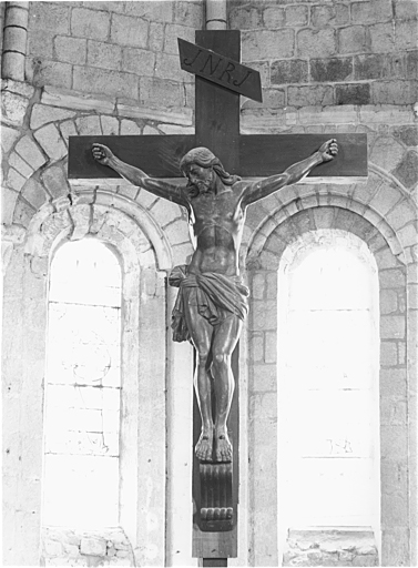 Croix : Christ en croix