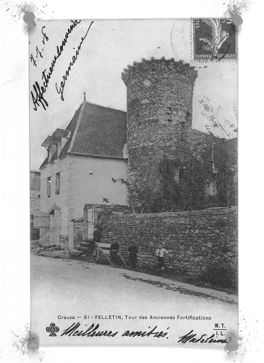 Vue d'ensemble d'une tour située à l'ouest (seule tour encore visible de nos jours) ; la prise de vue date de 1908.