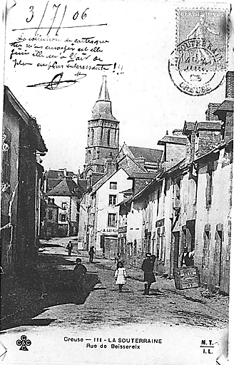 La Souterraine. Vue d'une partie de la rue de Bessereix.