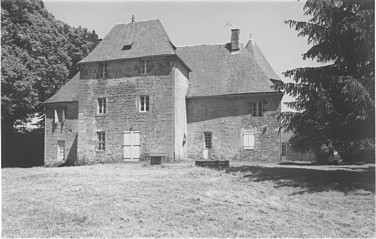 Façade postérieure, ouest.