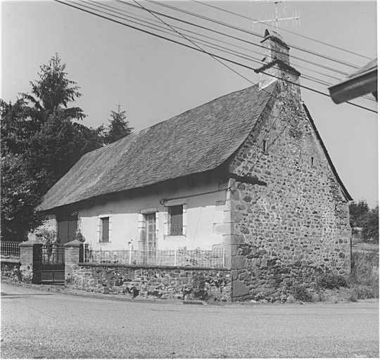 Bloc à terre : logis.