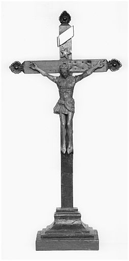 Croix de sacristie : Christ en croix