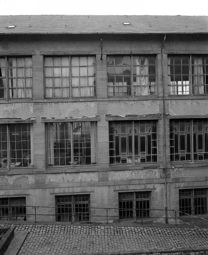 Extrémité sud-ouest des magasins et bureaux de l'usine de chaussures (anciens ateliers de décoration de 1853).