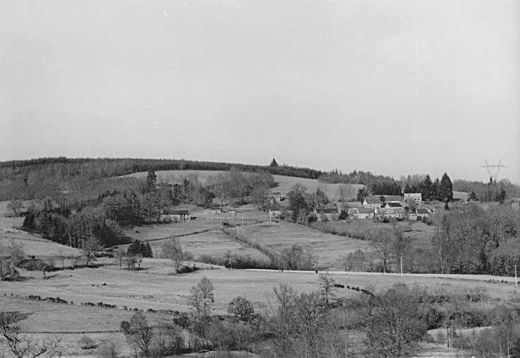 Vue de situation du village, côté sud.