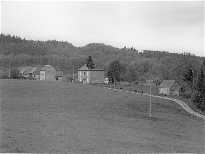 Vue d'ensemble du village.