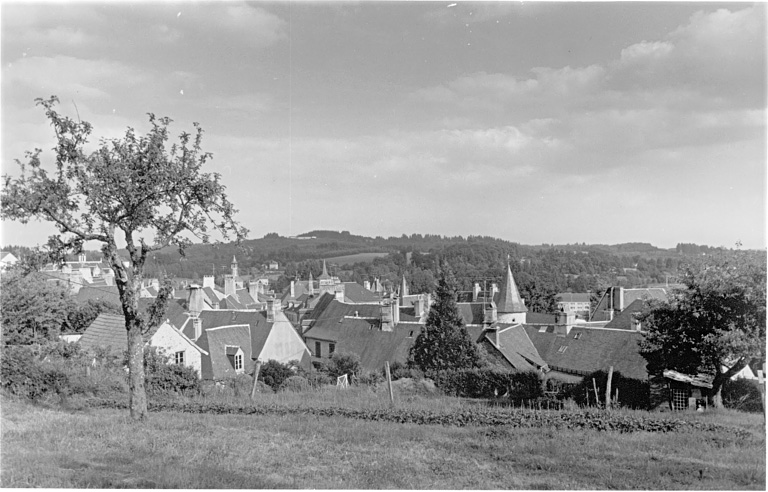 Vue générale de la ville prise depuis les Horts de Celle.