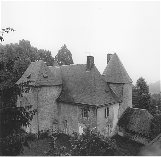 Vue du nord-ouest depuis le clocher de l'église.