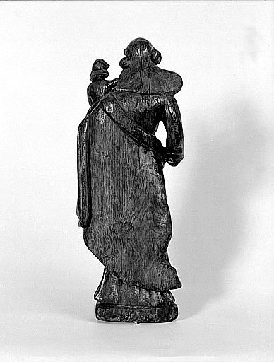 Statuette de Vierge à l'enfant, revers.