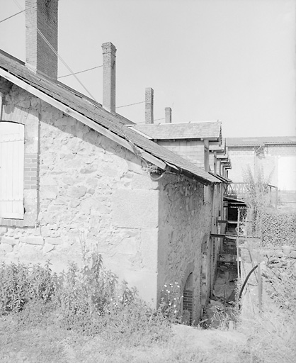 Bâtiments.