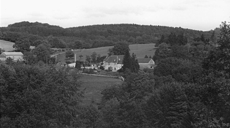 Vue générale du village de Cros.