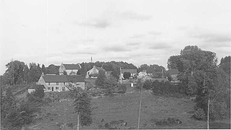 Vue générale du village de Fournol.