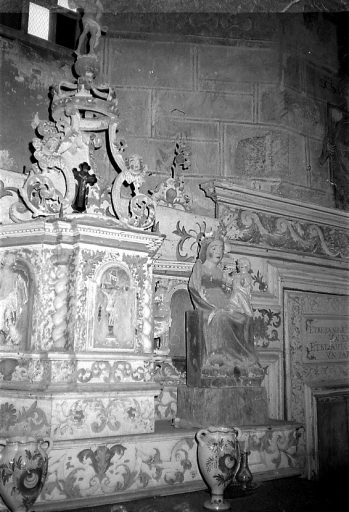 Détail de l'armoire eucharistique et de l'exposition.