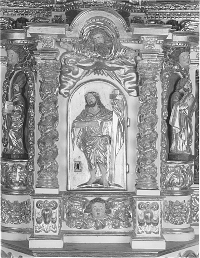 Façade de l'armoire eucharistique.