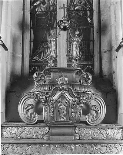 Tabernacle urne à ailerons et dais d'exposition (maître-autel)