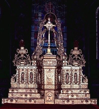 Vue générale de face avec une croix dans l'exposition. - (c) Région Nouvelle-Aquitaine, Inventaire général du patrimoine culturel