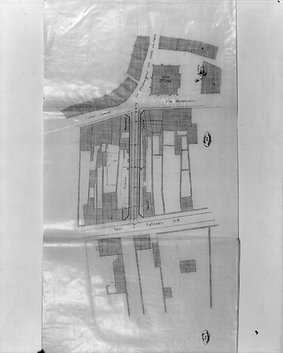 Plan concernant le projet d'ouverture d'une rue entre la rue Masbourguet et la rue nationale n° 21. Dressé le 30 septembre 1892, par l'architecte Frugier.