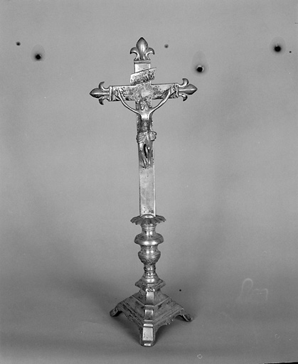 Croix d'autel