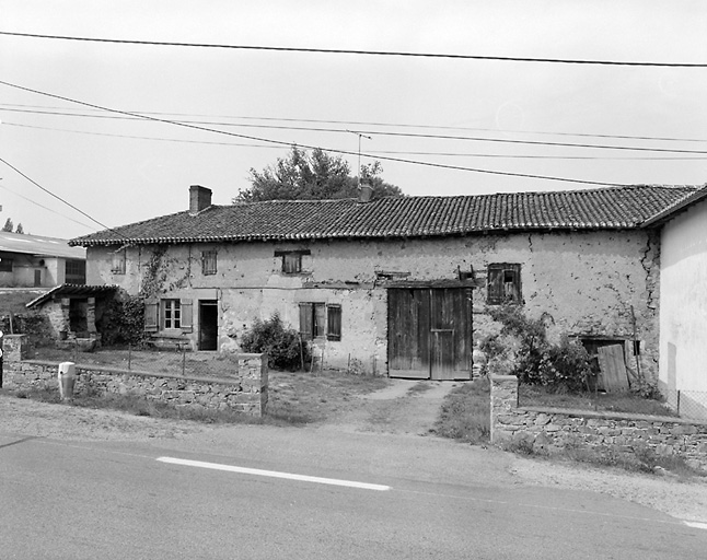 Crezeunet. Elévation antérieure d'ensemble.