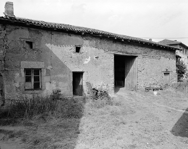 Villeneuve. Ferme.