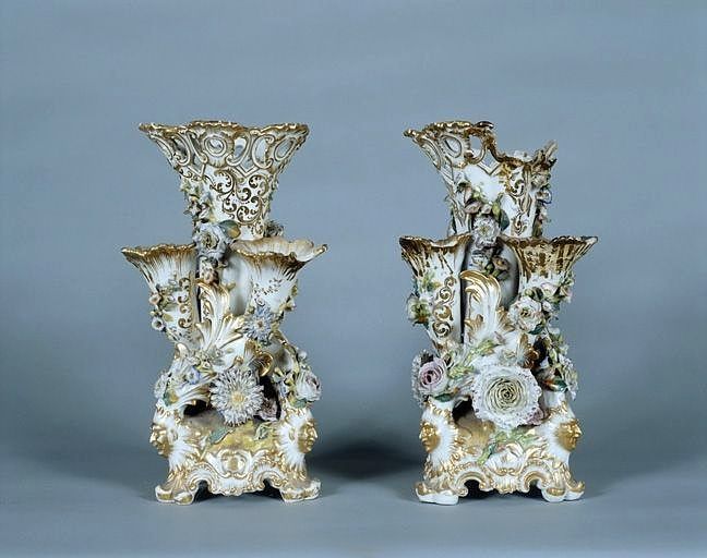 2 vases décoratifs