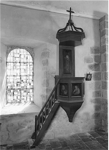 Vue du côté de l'escalier.